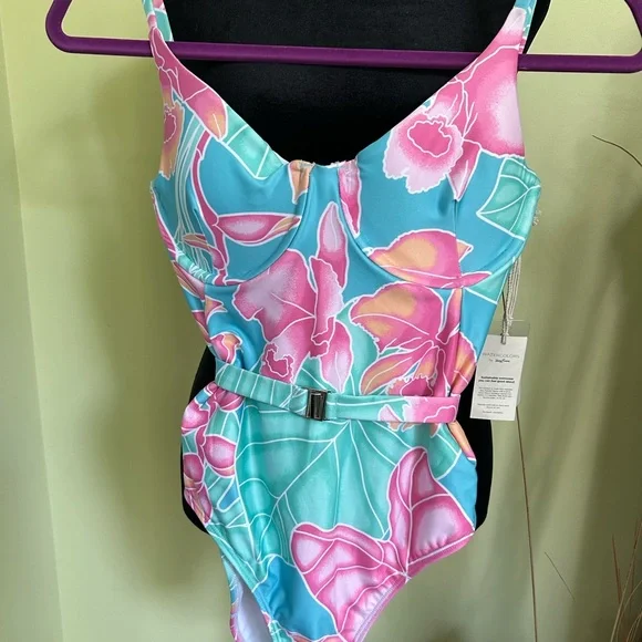 Watercolors by Kenny Flowers “The Maui” Size Medium- New With Tags! - Picture 5 of 7